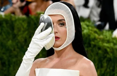 Katy Perry a pacalit pe toata lumea la Met Gala. Pana si mama ei a crezut minciuna