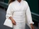 Naomi Osaka a intrat la Wimbledon în kimono alb și a câștigat cu 6-1, 7-5