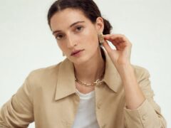 Cum alegi un extrait de parfum care persistă mai mult pe piele