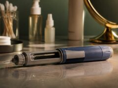Medicamentele GLP 1 pot accentua ridurile, laxitatea pielii și căderea părului după 40 de ani