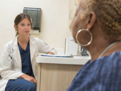 Noile ghiduri federale din SUA schimbă recomandările pentru terapia hormonală la menopauză