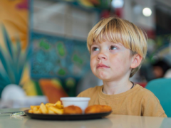 Un cardiolog american spune că 5 alimente populare ar trebui limitate la copii
