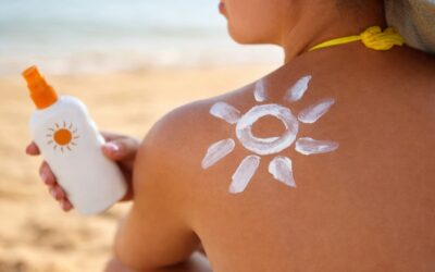 Arsura solară din tinerețe crește riscul de cancer de piele la 60 de ani, avertizează un dermatolog