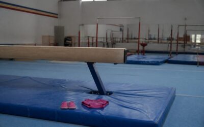 Fiica Larisei Iordache a urcat pe bârnă la un an și jumătate