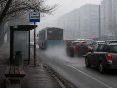 Poluarea aerului accelerează îmbătrânirea creierului la femei cu peste un an