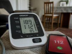 Verdictul tensiometrului: Ce înseamnă 140/90 și când devine 180/110 o urgență medicală