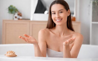 Zahăr, sare sau acizi AHA: cum alegi exfoliantul perfect pentru corpul tău