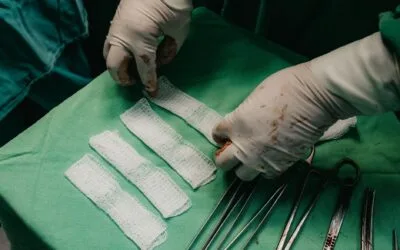 O asistentă a găsit larve în rănile unui pacient internat în timpul caniculei, într-un spital britanic