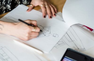Cum pot creatorii de modă să folosească AI fără să renunțe la propriile idei