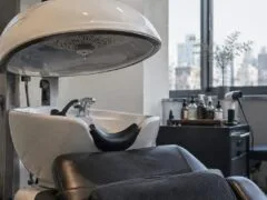 Cât costă cinci experiențe de beauty în Seul, de la analiza gratuită a culorilor la îngrijirea scalpului